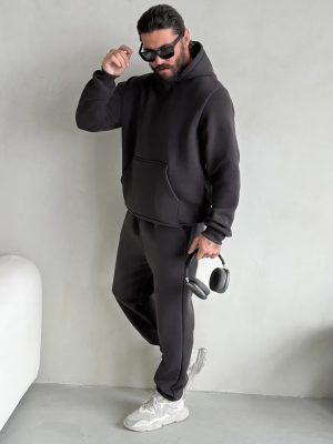 Спортивный костюм утепленный с начесом.